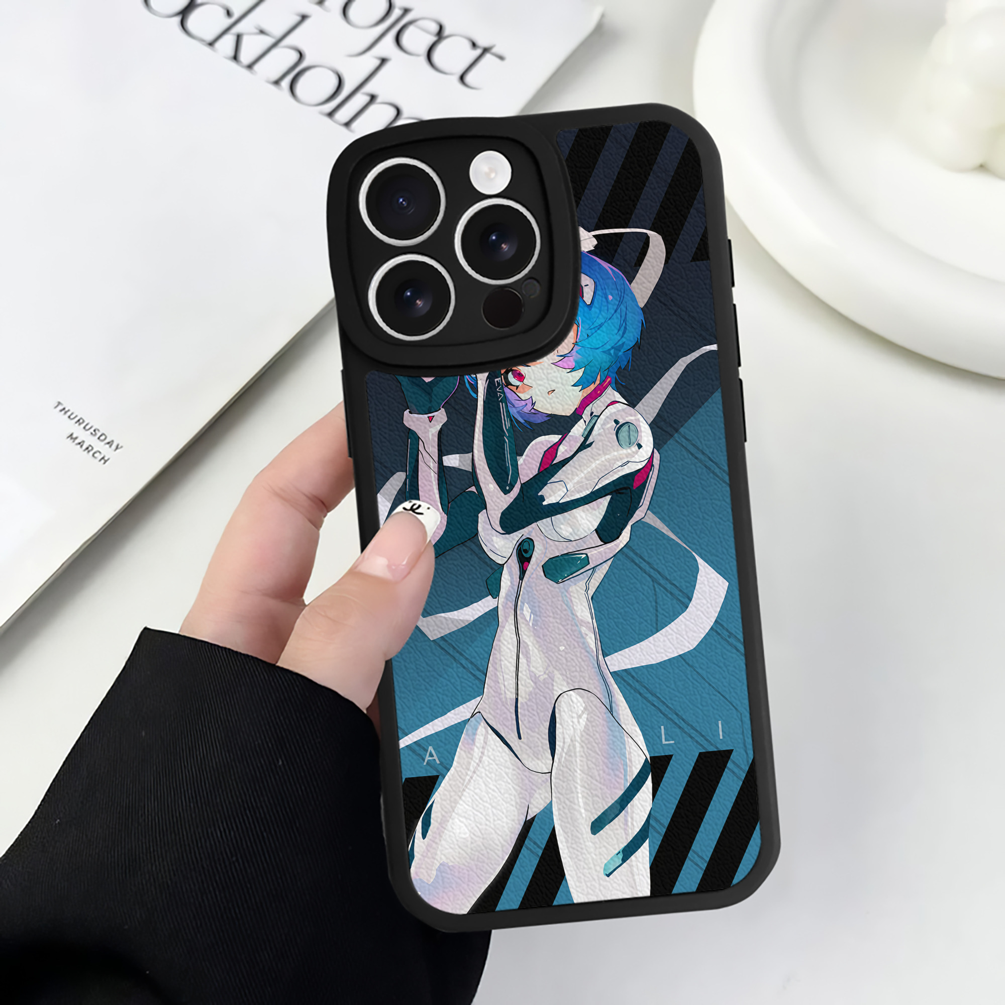 （画像用） EVA 新世紀エヴァンゲリオン 【iPhone 16シリーズ対応】シリコンスマホケース（レザー調） 材質：シリコン